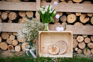 Beautiful wedding decor for photographing in rustic style