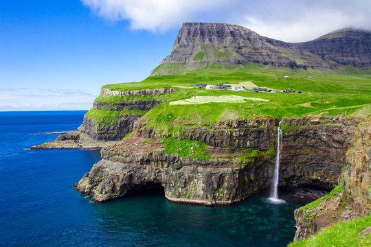 Mulafossur waterfall, Gasadalur Faroe 