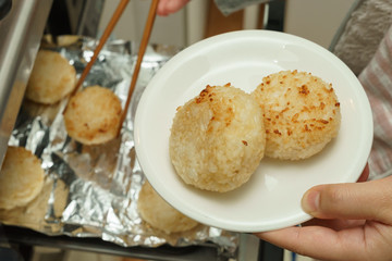 Grilled rice balls