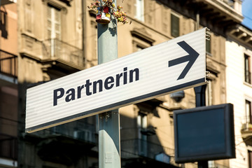 Schild 219 - Partnerin