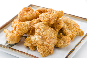 鶏皮のカリカリ揚げ