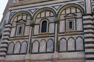 Fototapeta na wymiar Details of the exterior of the Cattedrale di Santa Maria del Fiore ( 