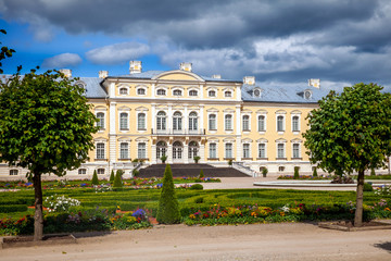 Fototapeta na wymiar Rundale palace built in baroque style in Pilsrundale, Latvia
