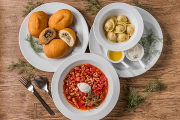 ロシア料理(ピロシキ／ペリメニ／ボルシチ)piroshki and Russian cuisine