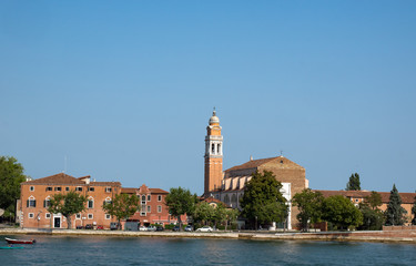 Fototapeta na wymiar Kirche in Lido di Venezia