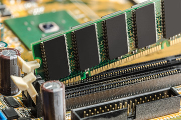 Computerchip, Technology and Electronics Industry