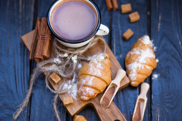 hot chocolate with croissant