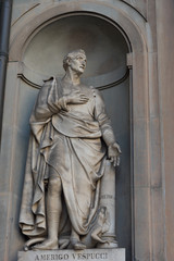 Obraz premium Amerigo Vespucci. Statue in the Uffizi Gallery, Florence, Tuscany, Italy