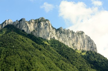 Fototapeta na wymiar falaises des alpes