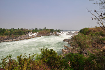 Fototapeta na wymiar Big waterfall and Water rapid, Mekong river Loas.