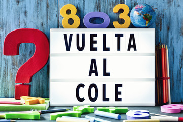 text vuelta al cole, back to school in spanish