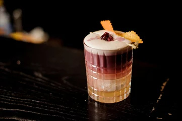 Foto auf Acrylglas New York Sour Cocktail mit Schaum © fesenko