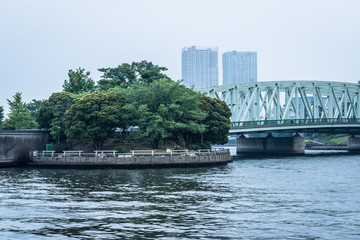 Fototapeta premium 東京湾岸 相生橋と中の島公園１