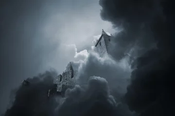 Foto op Plexiglas Kasteel Middeleeuws kasteel midden in de wolken