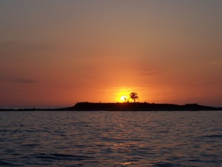Fototapeta na wymiar Romantic sunset over the sea