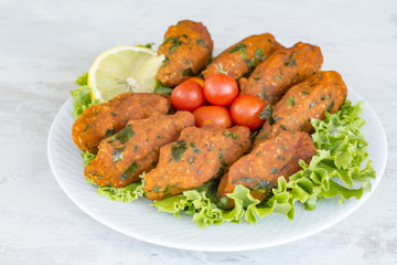 Türk mutfağından bir yemek; mercimekli köfte