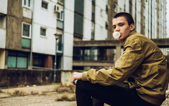 "Sweet sixteen"/Portrait of young skin/punk adolescent in ghetto