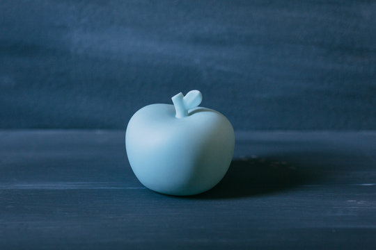 lonely apple
