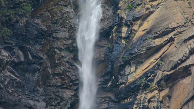 Waterfall Katu-Yaryk (Karasu Falls).
