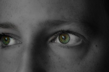 Naklejka premium Green eyed girl