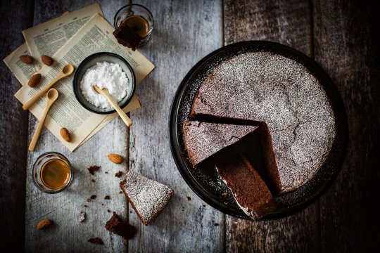 Almond Chocolate Cake