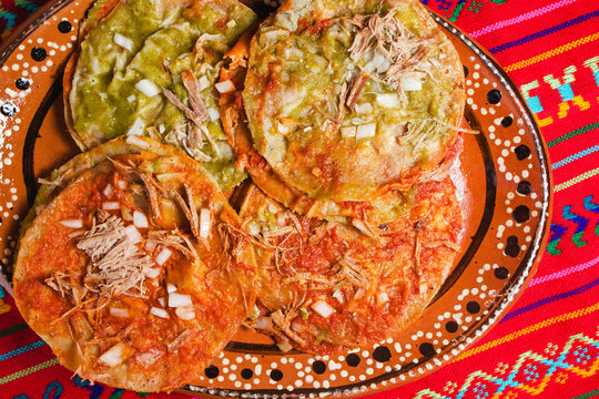 chalupas en puebla, mexican food mexico city