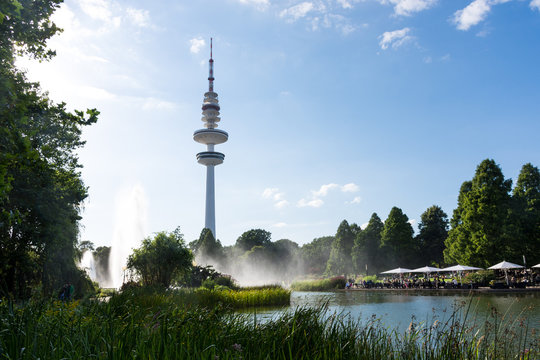 Tour Heinrich-Hertz et parc Planten und Blomen, Hambourg