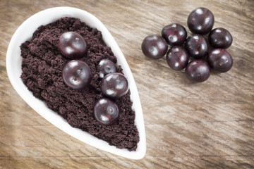 Fruit and acai powder - Euterpe oleracea