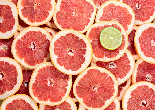 Layer from slices of grapefruits.