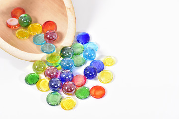 あふれだすビー玉とおはじき