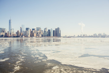 Fototapeta na wymiar Climate change NYC. Frozen hudson river. Arctic blast. Polar vortex. 