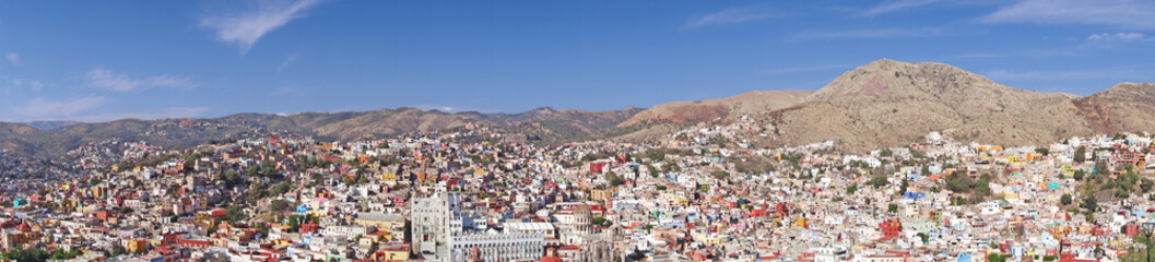 Fototapeta na wymiar Panorama Guanajuato von der Pípila-Statue