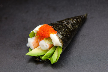 Obraz premium Sushi temaki with shrimp and avocado