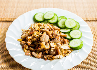 fried pork with garlic