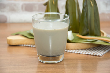 black sesame soy milk