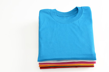 カラフルなTシャツ
