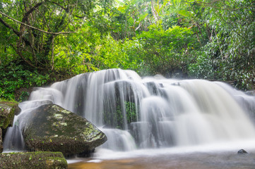 Man Daeng waterfall.