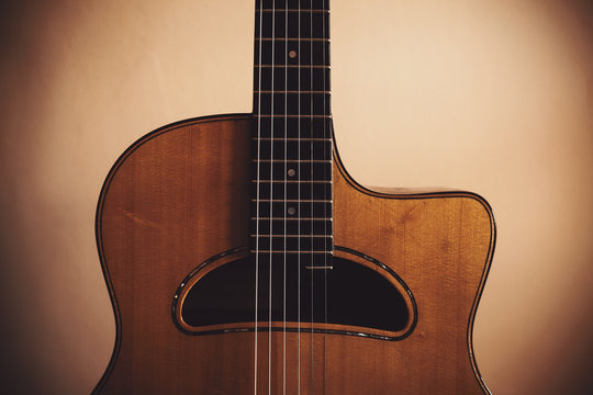 Manouche Guitar Details