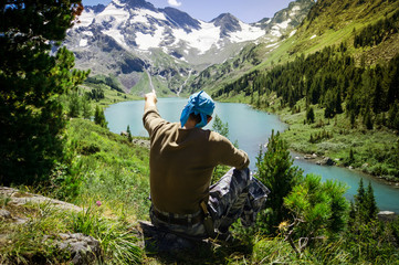 Men climbing, Lying fingers, Point