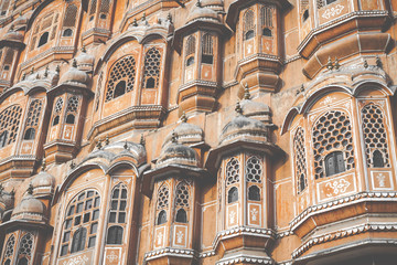 Fototapeta na wymiar Hawa Mahal palace (Palace of the Winds) in Jaipur, Rajasthan