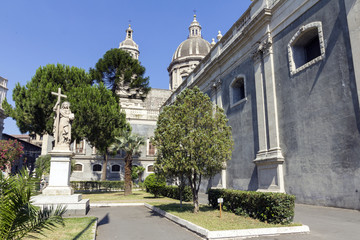 Fototapeta na wymiar Garden of the Catania Cathedral in Sicily, Italy