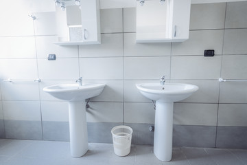 Modern bathroom (sink and mirrors)