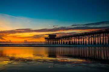 Fototapeta premium cocoa beach pier sunrise