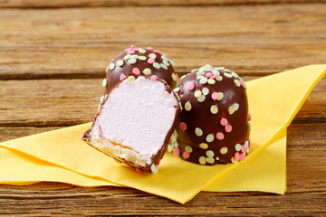 Chocolate-coated marshmallow teacakes