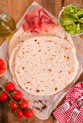 Piadina with ham and lettuce. 
