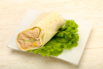 Tuna bread roll