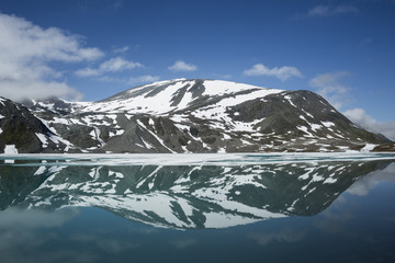 Fototapeta na wymiar Road trip in the Lyngen Alps, Tromsø region, Norway