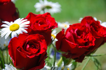 Bunch with red roses