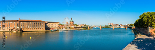 500_F_168112328_Mmvc4Ziq43wWR2AQeBGRjNVqXDi44NfG.jpg