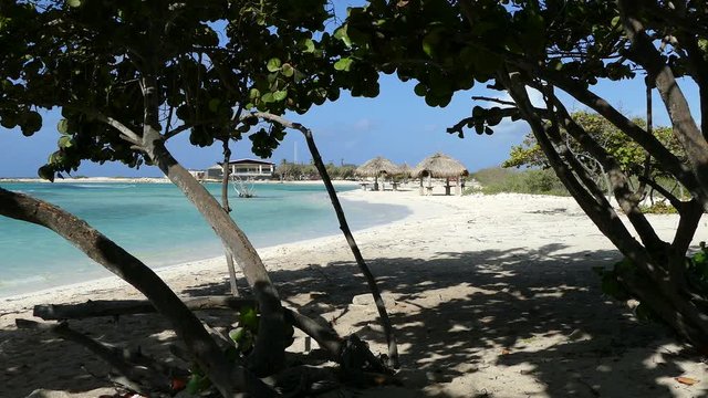 In to the shadow of Baby Beach on Aruba